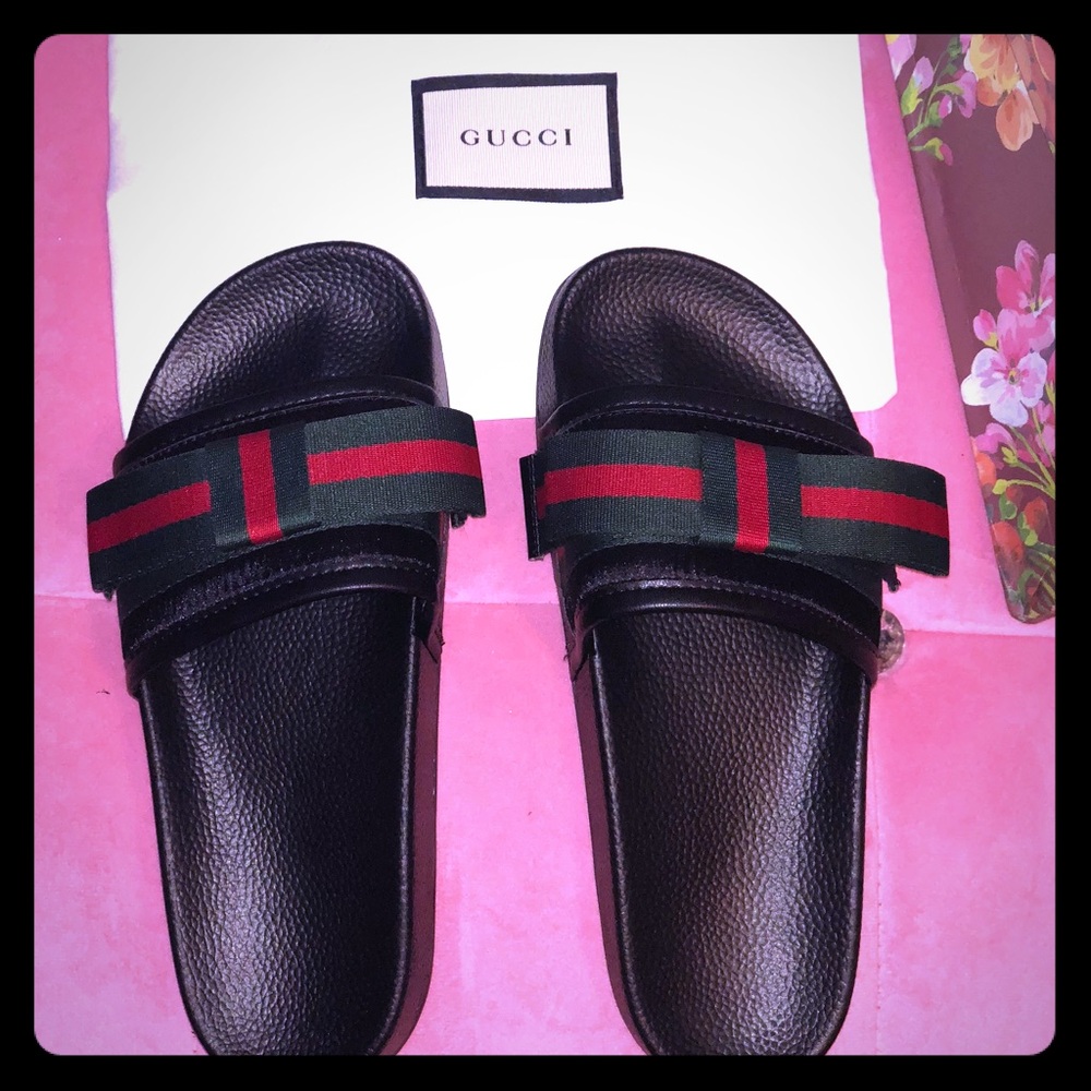 Gucci satin bow slides